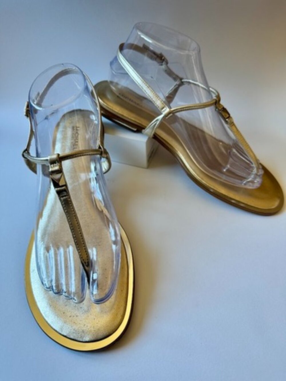 Michael Kors Gold Metallic T-Strap Flat Sandals Size 9M Leather Ankle Strap